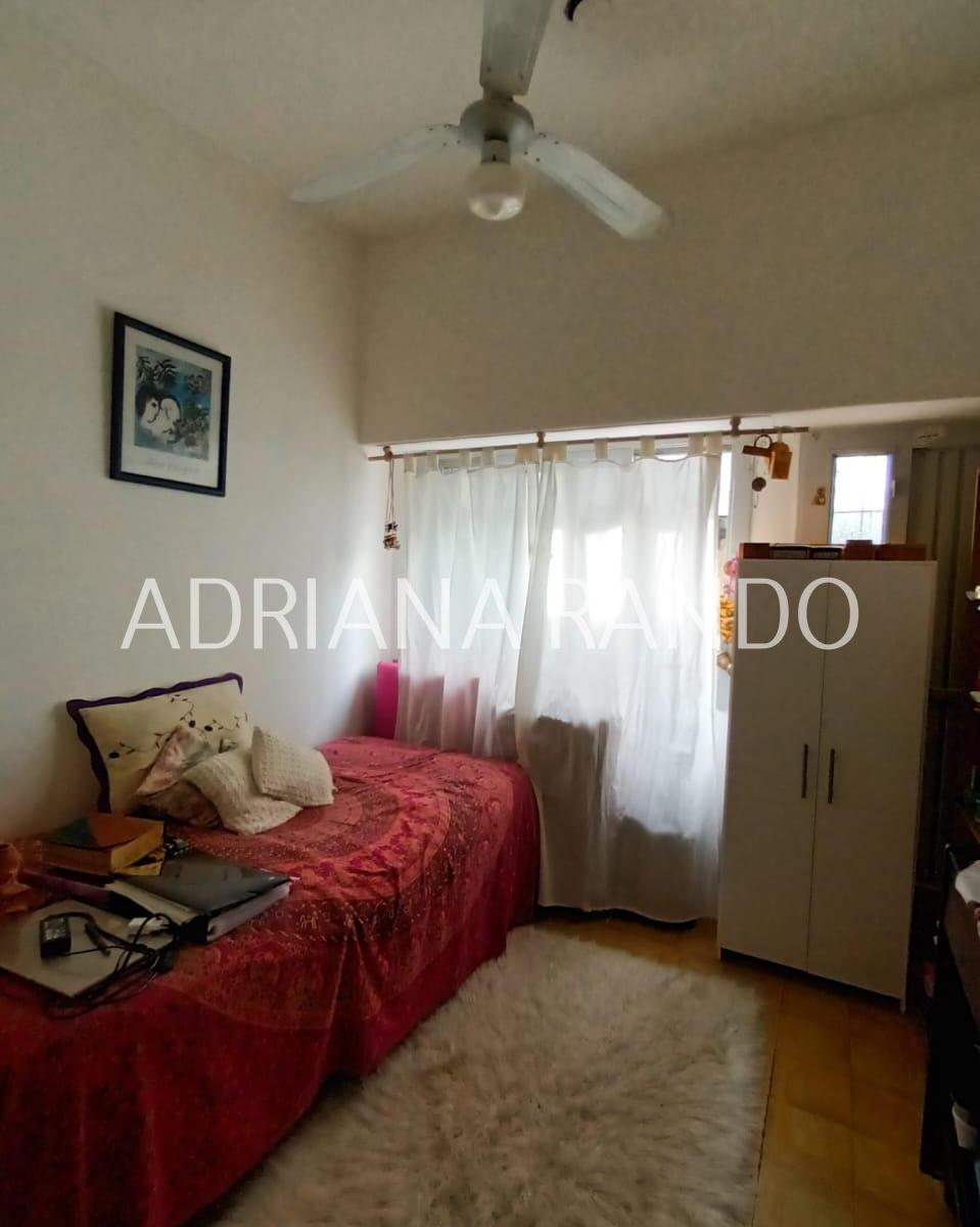 Interesante PH de 4 Ambientes Al Contrafrente con Patio y Quincho 4