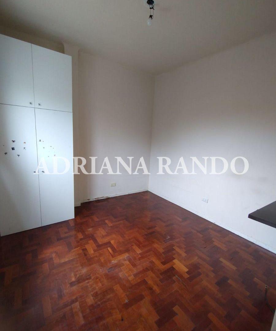 Foto de AMPLIO DEPARTAMENTO DE 3 AMBIENTES AL FRENTE - SEGUNDO PISO POR ESCALERA, imagen 5
