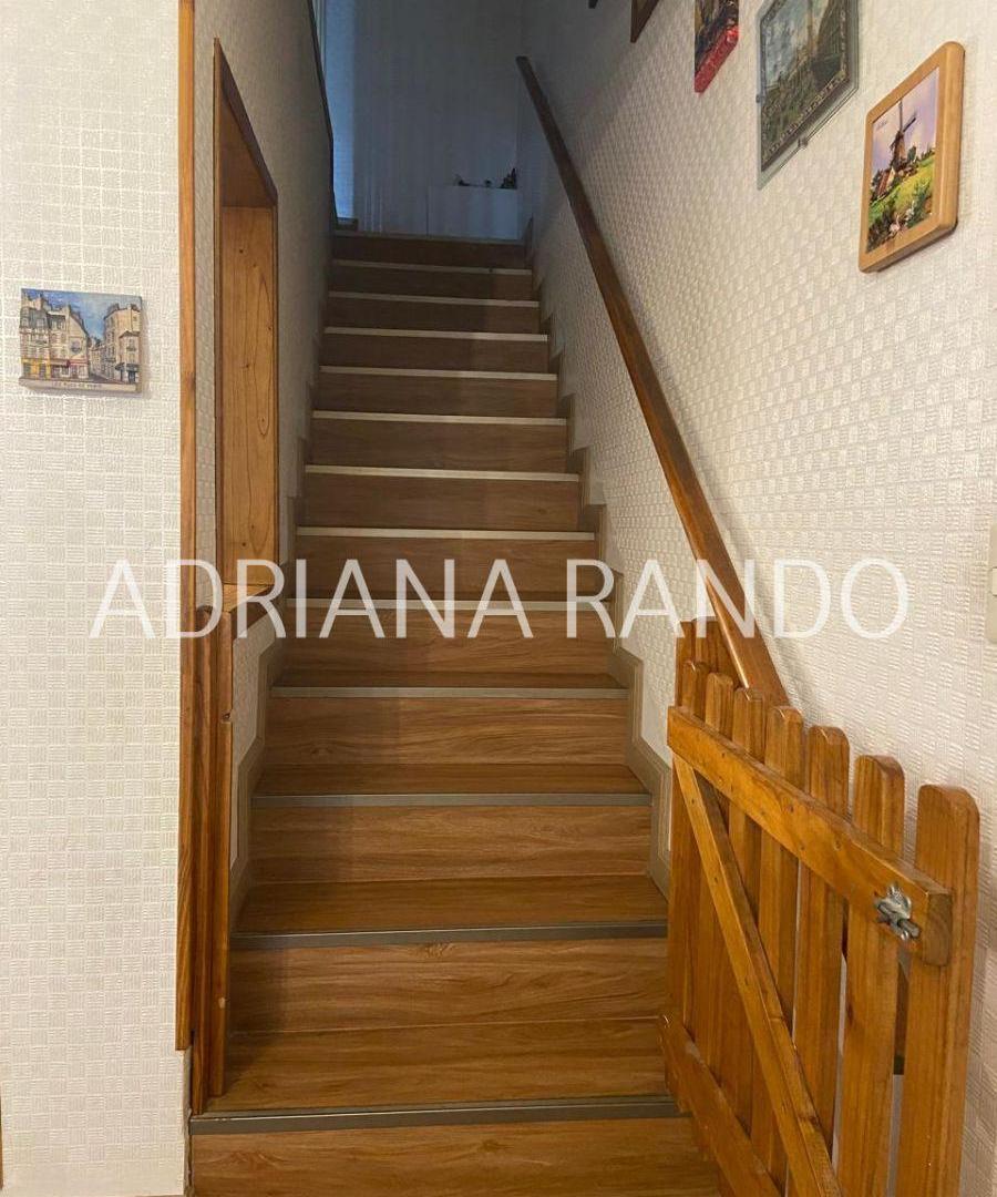 Foto de HERMOSO TRIPLEX DE 4 AMBIENTES CON ESPACIO GUARDACOCHE, imagen 4