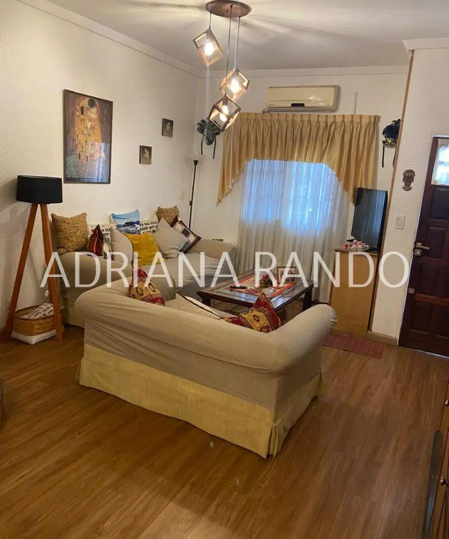 HERMOSO TRIPLEX DE 4 AMBIENTES CON ESPACIO GUARDACOCHE 5