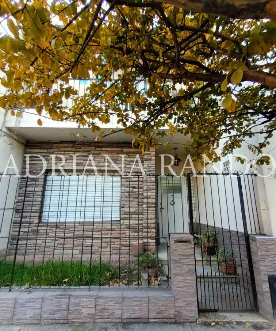LOTE PROPIO DE 8.66 X 21.24 - 2 UNIDADES EN BLOCK CON GARAGE - PATIO Y TERRAZA 4