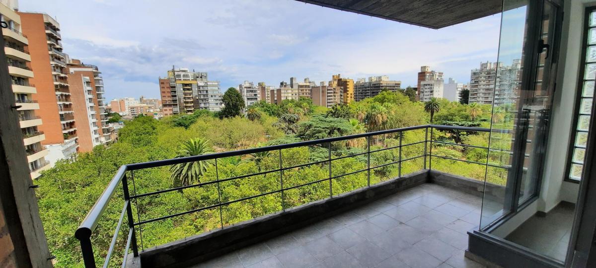 Plaza López - árboles añosos variados- PERMUTA Terreno y/o Galpón