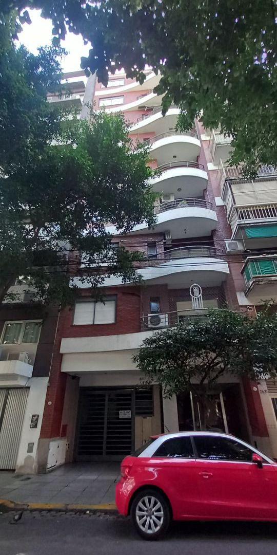 2 ambierntes/contrafrente/piso alto