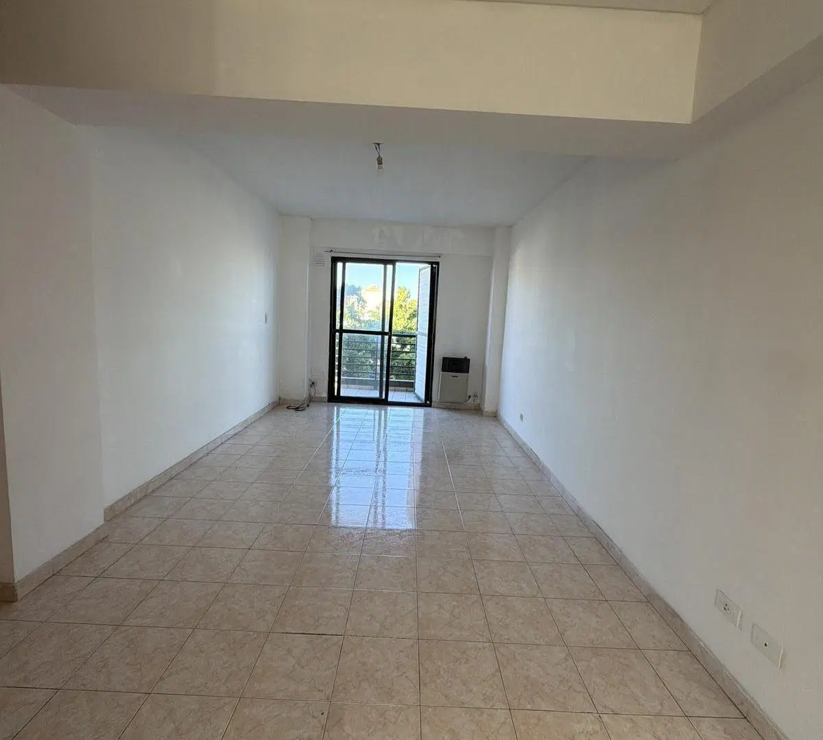 Departamento en Luis Agote 2