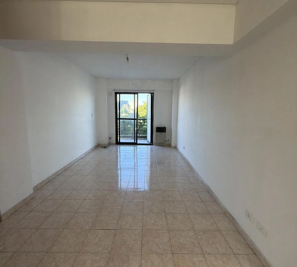 Departamento en Luis Agote 3