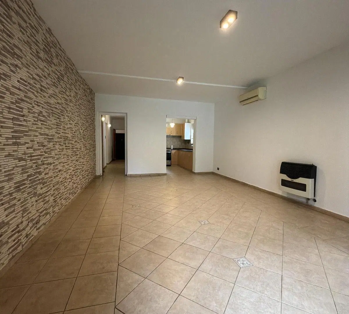 Casa en Luis Agote 5