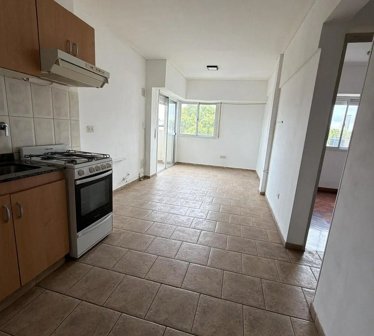 Departamento en Luis Agote 3