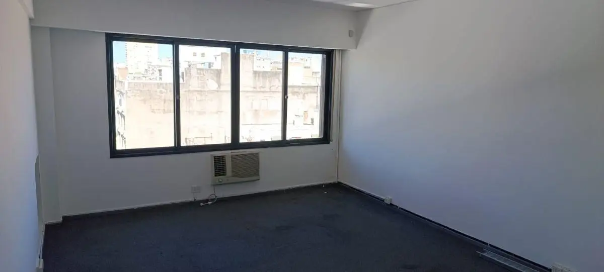 Oficina comercial de 43 m² con cochera 5