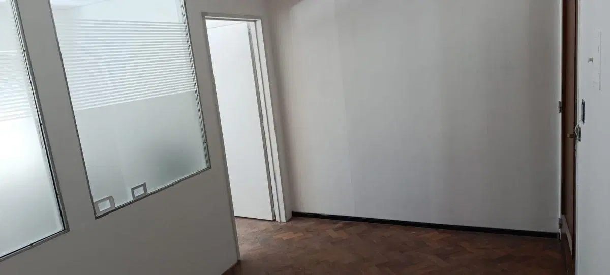 Oficina comercial de 22 m² en venta en Centro 1