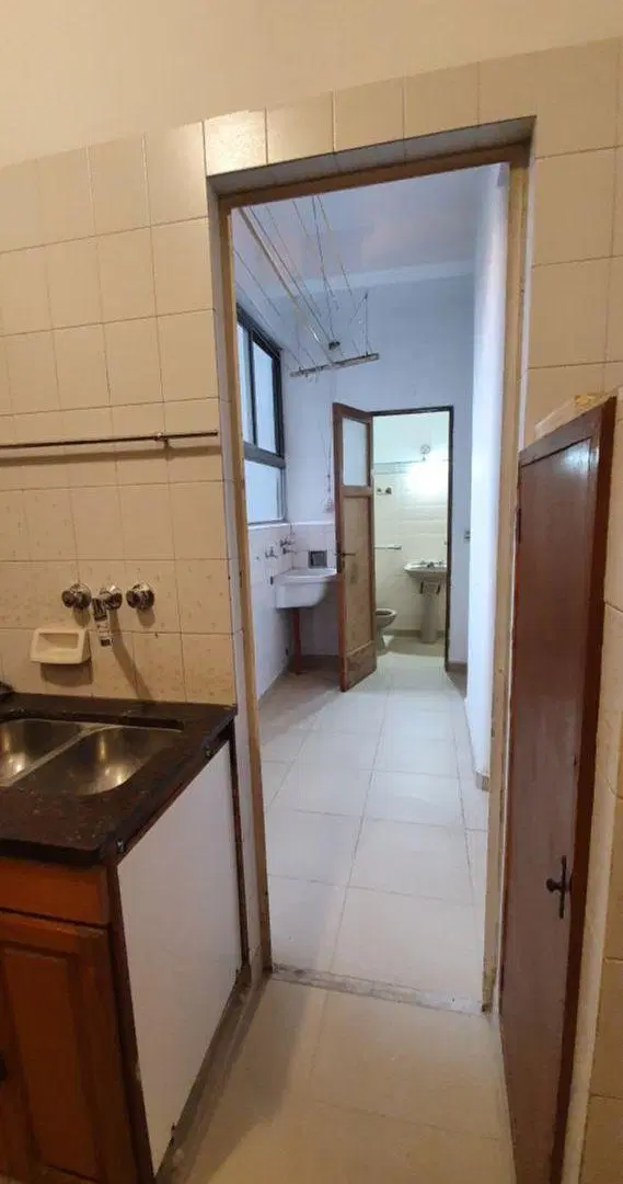 Departamento de 127 m² con 2 dormitorios en alquiler Buenos Aires 1110 4