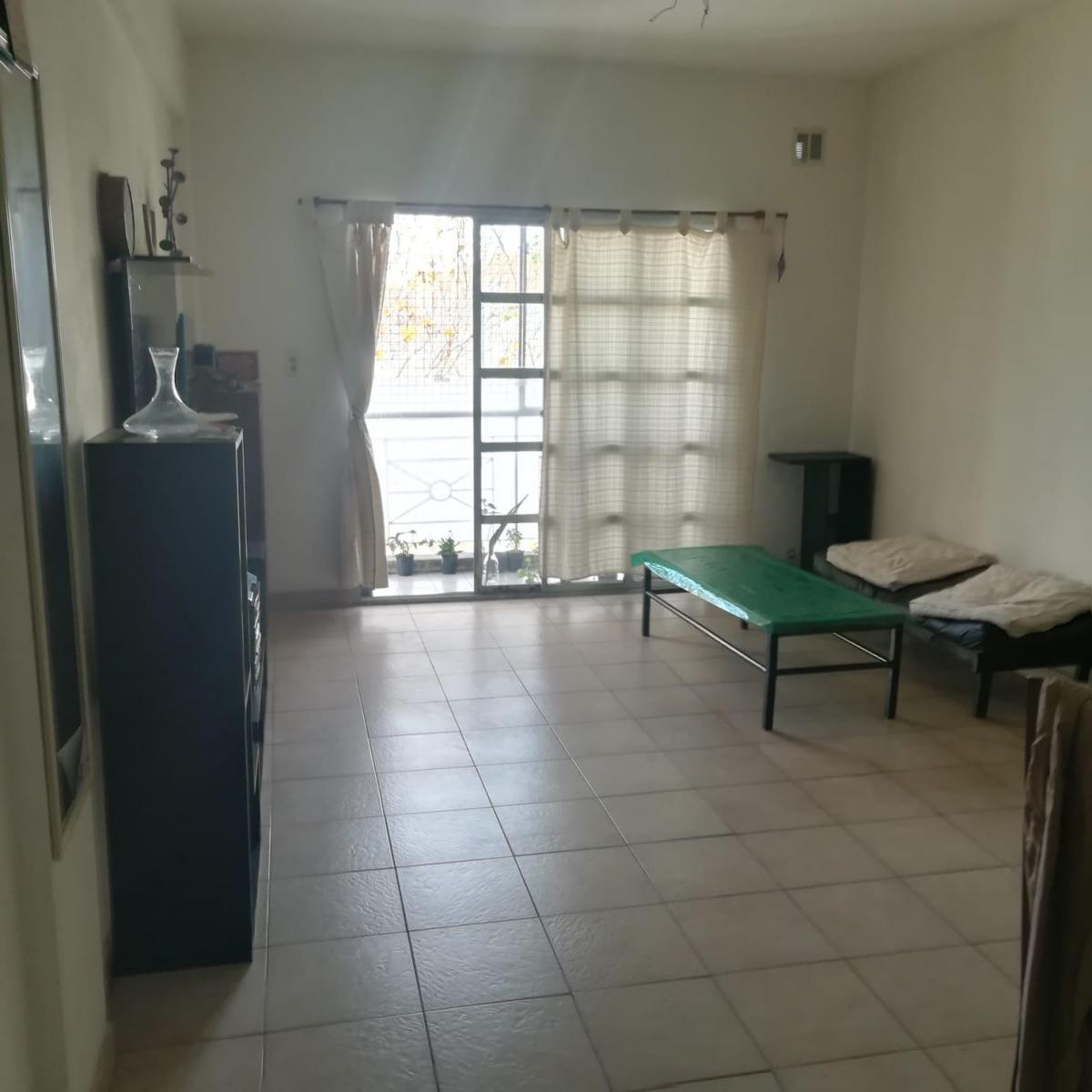 2 Ambientes 56 m² P/escalera 1
