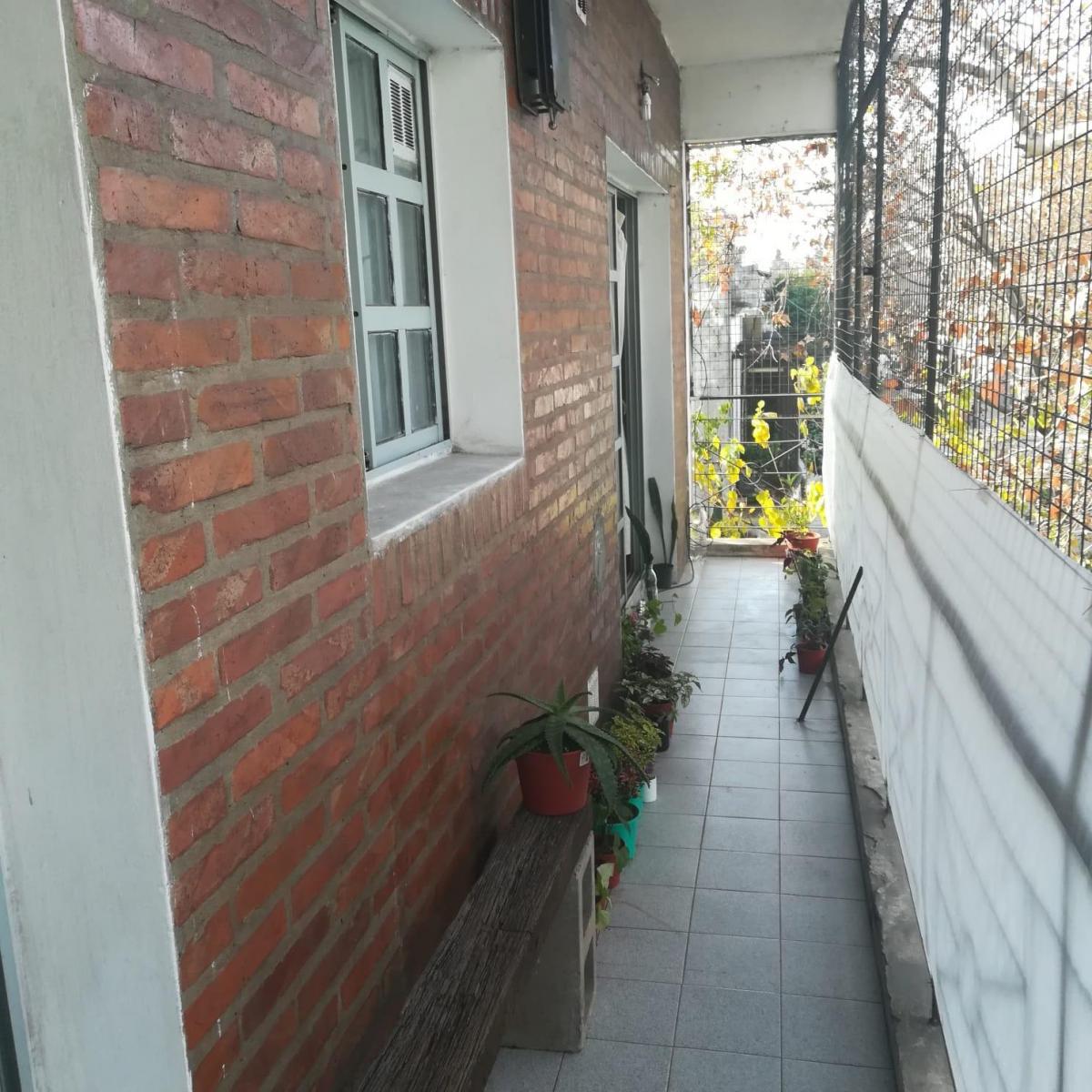 2 Ambientes 56 m² P/escalera 3