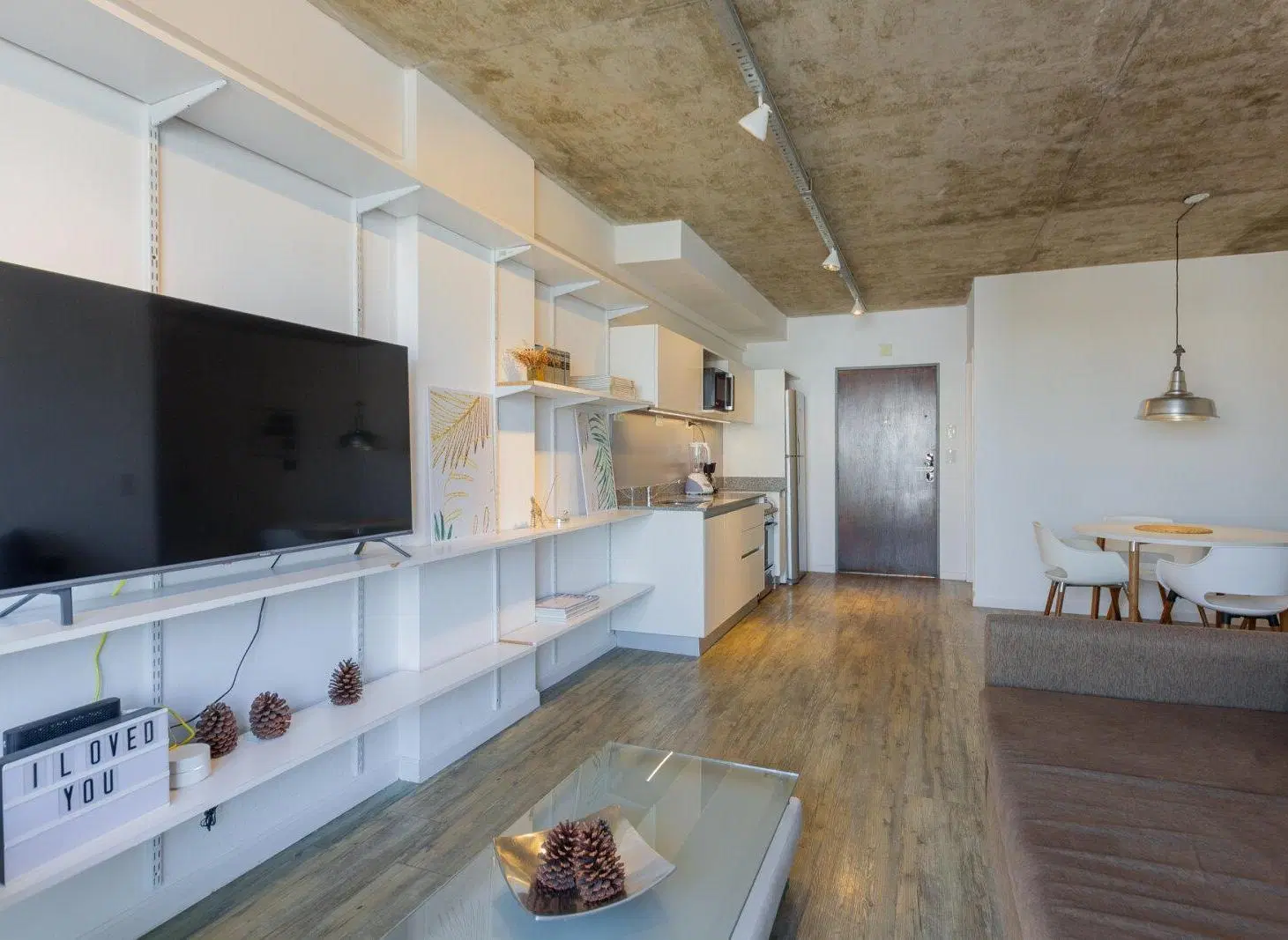 Venta. Amplio 2 ambientes Amoblado con Vista Abierta en Palermo. 2