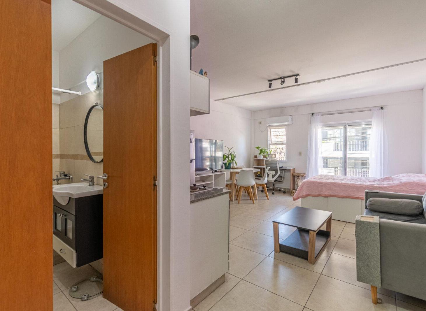 Foto de Monoambiente con balcón al frente. Villa Urquiza., imagen 2