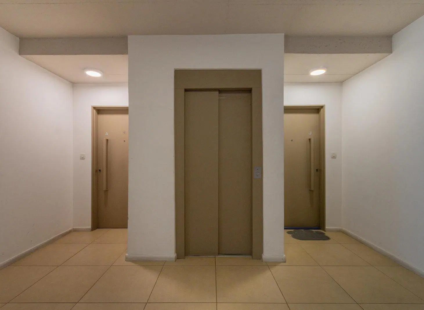 Venta de monoambiente luminoso con balcón en Saavedra 2