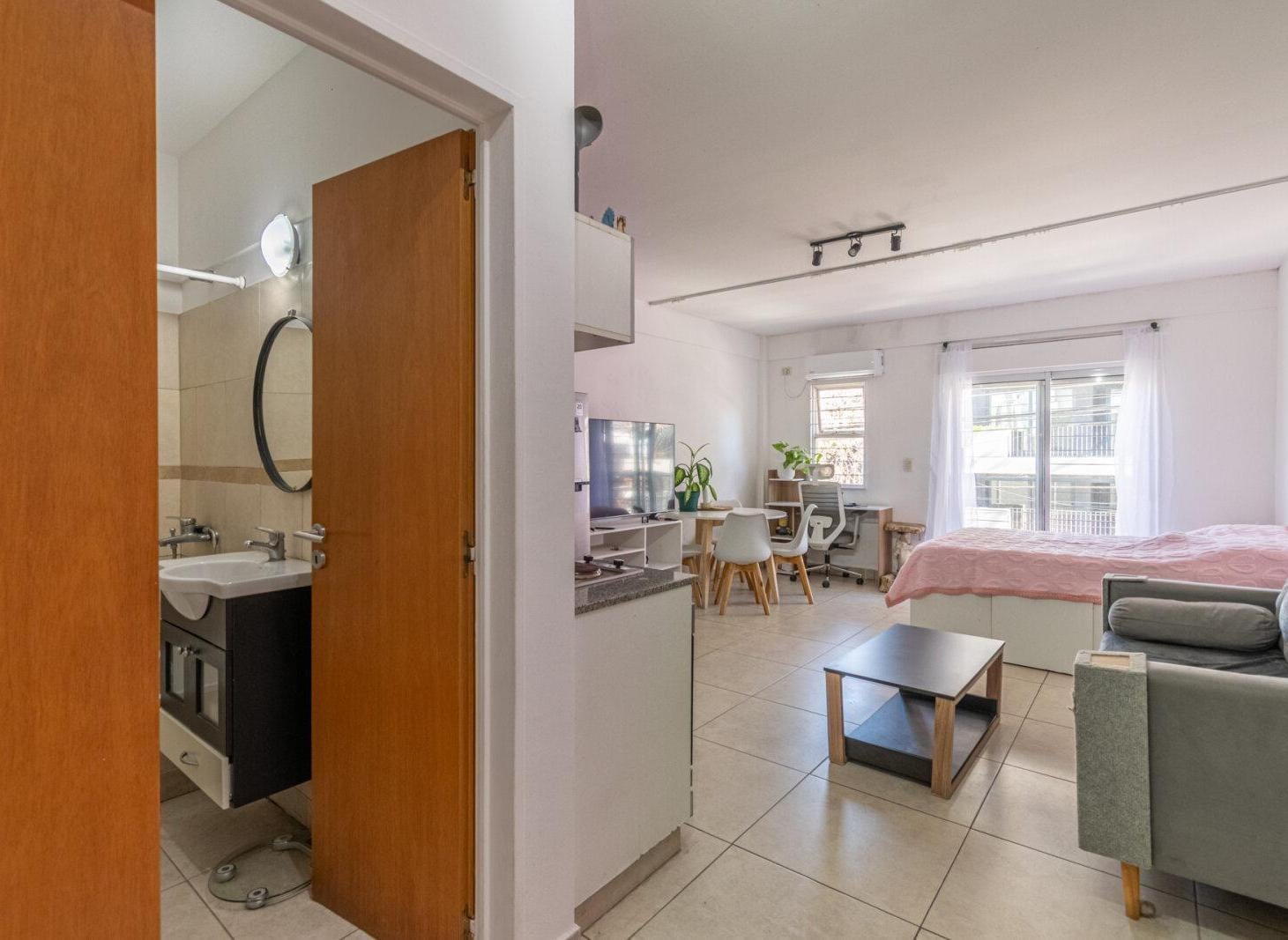 Foto de Monoambiente con balcón al frente. Villa Urquiza., imagen 2