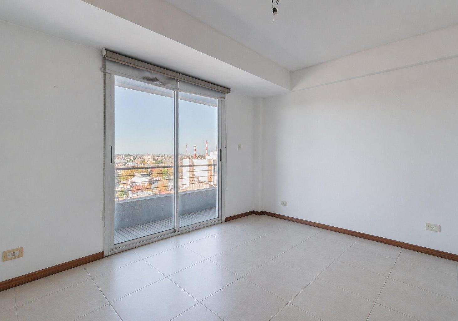 Foto de Departamento 3 ambientes en Duplex con 2 balcones, baño y toilete, imagen 5