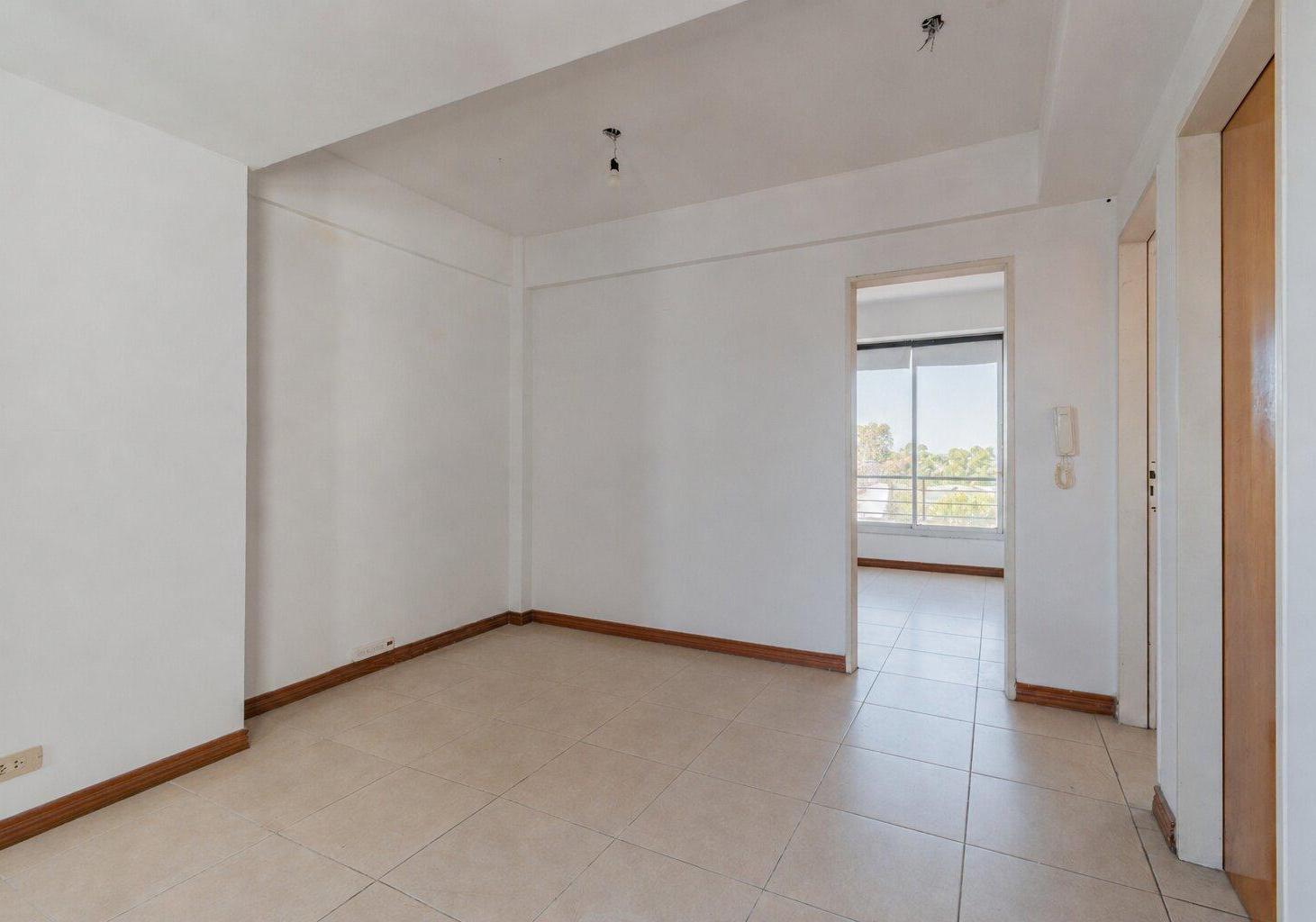 Foto de Departamento 3 ambientes en Duplex con 2 balcones, baño y toilete, imagen 3