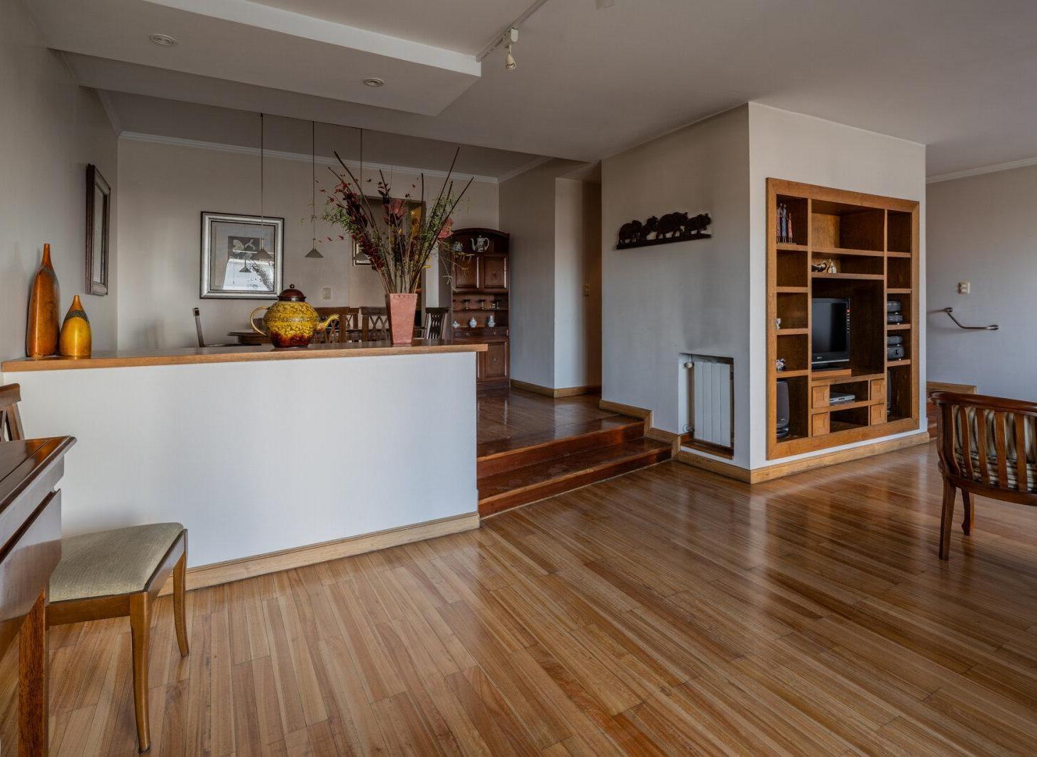 Foto de Venta. Exclusivo piso en Recoleta de 180m2 / Cochera y Baulera., imagen 3