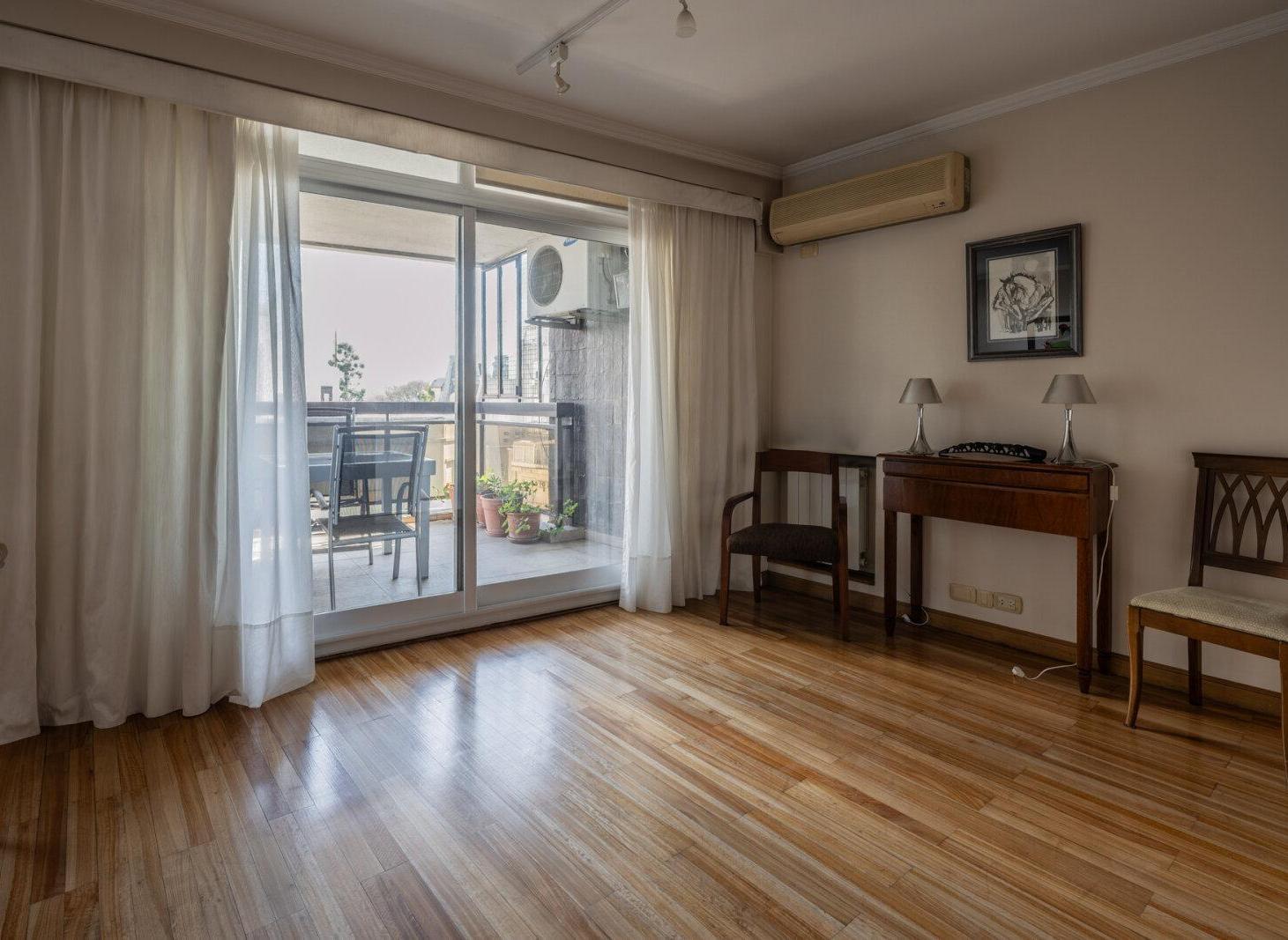 Foto de Venta. Exclusivo piso en Recoleta de 180m2 / Cochera y Baulera., imagen 1