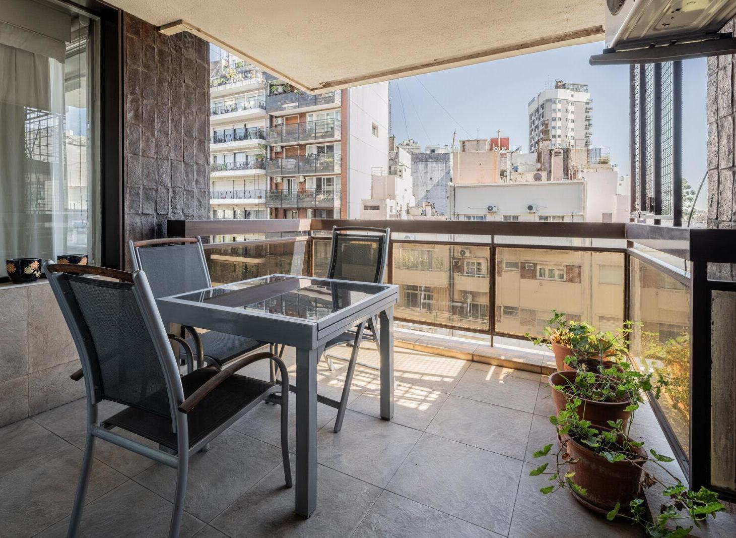 Foto de Venta. Exclusivo piso en Recoleta de 180m2 / Cochera y Baulera., imagen 2