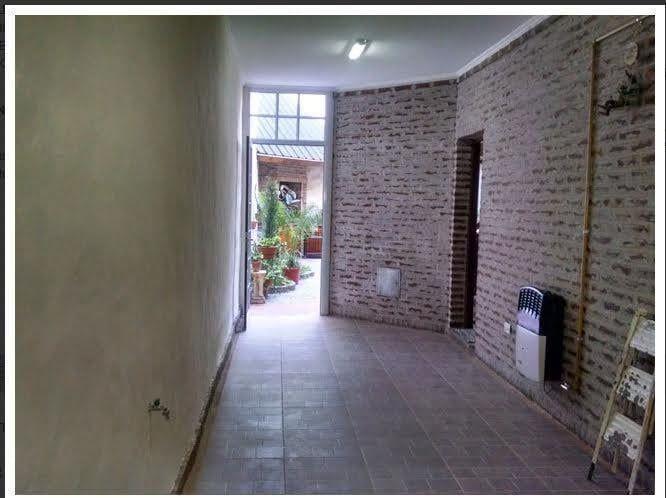 Excelente Casa 5 Amb, con Garage 2 Autos, Patio y Terraza con Parrilla a m de Av Rivadavia 4