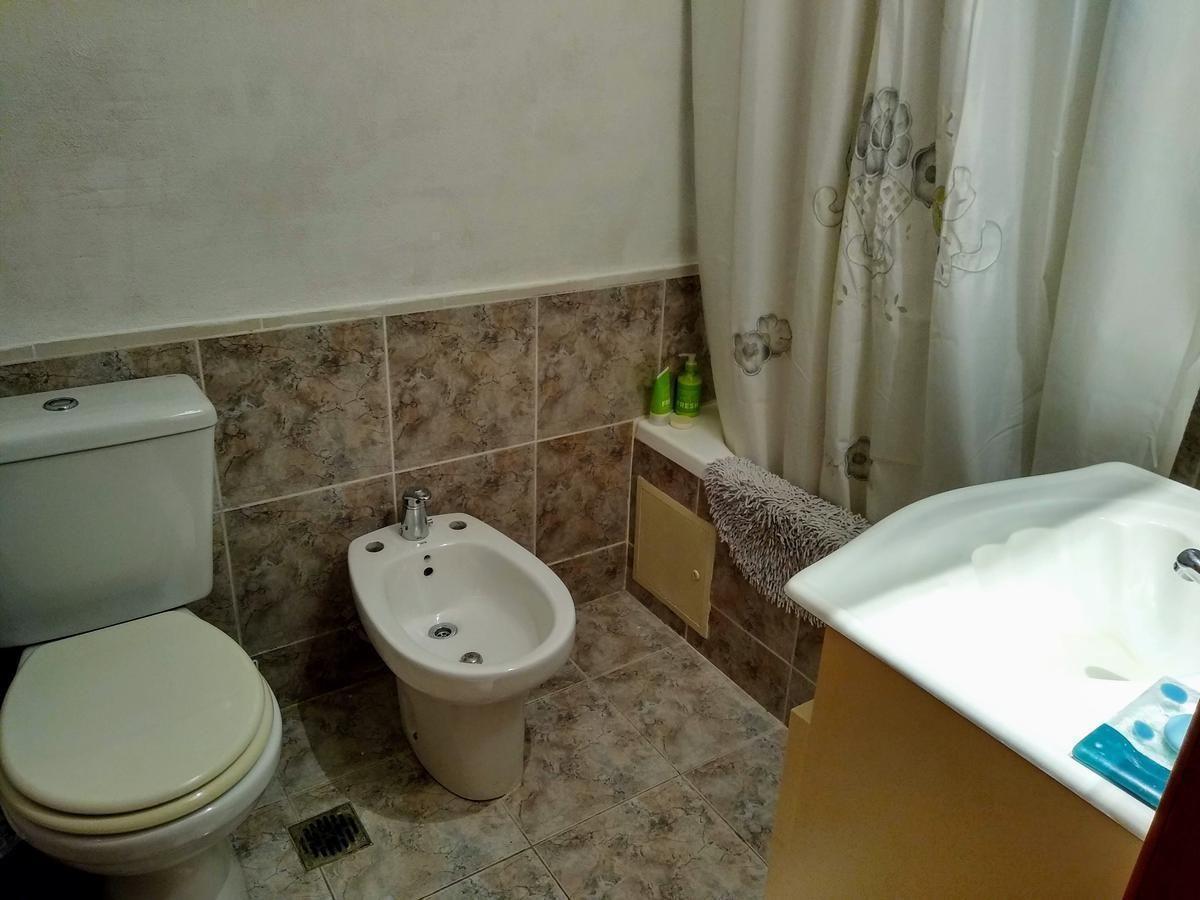 Excelente Casa 5 Amb, con Garage 2 Autos, Patio y Terraza con Parrilla a m de Av Rivadavia 2