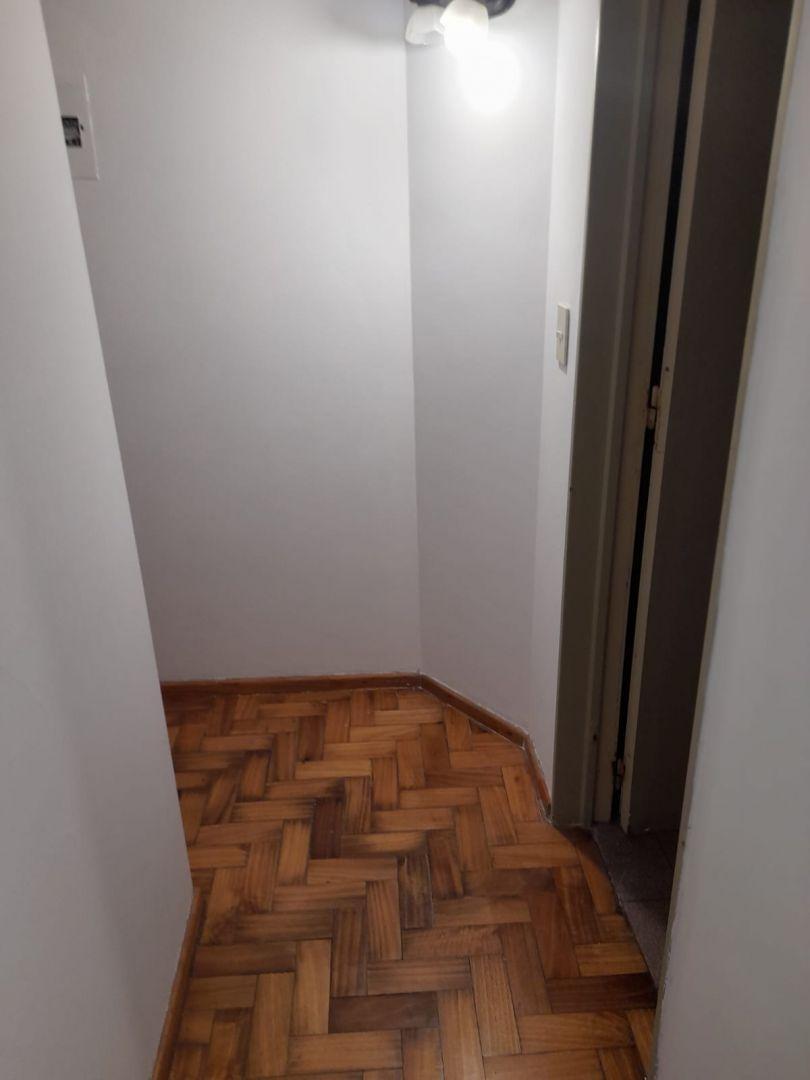 Foto de VENTA DEPARTAMENTO DOS AMBIENTES A METROS SUBTE Y ZONA COMERCIAL, imagen 4