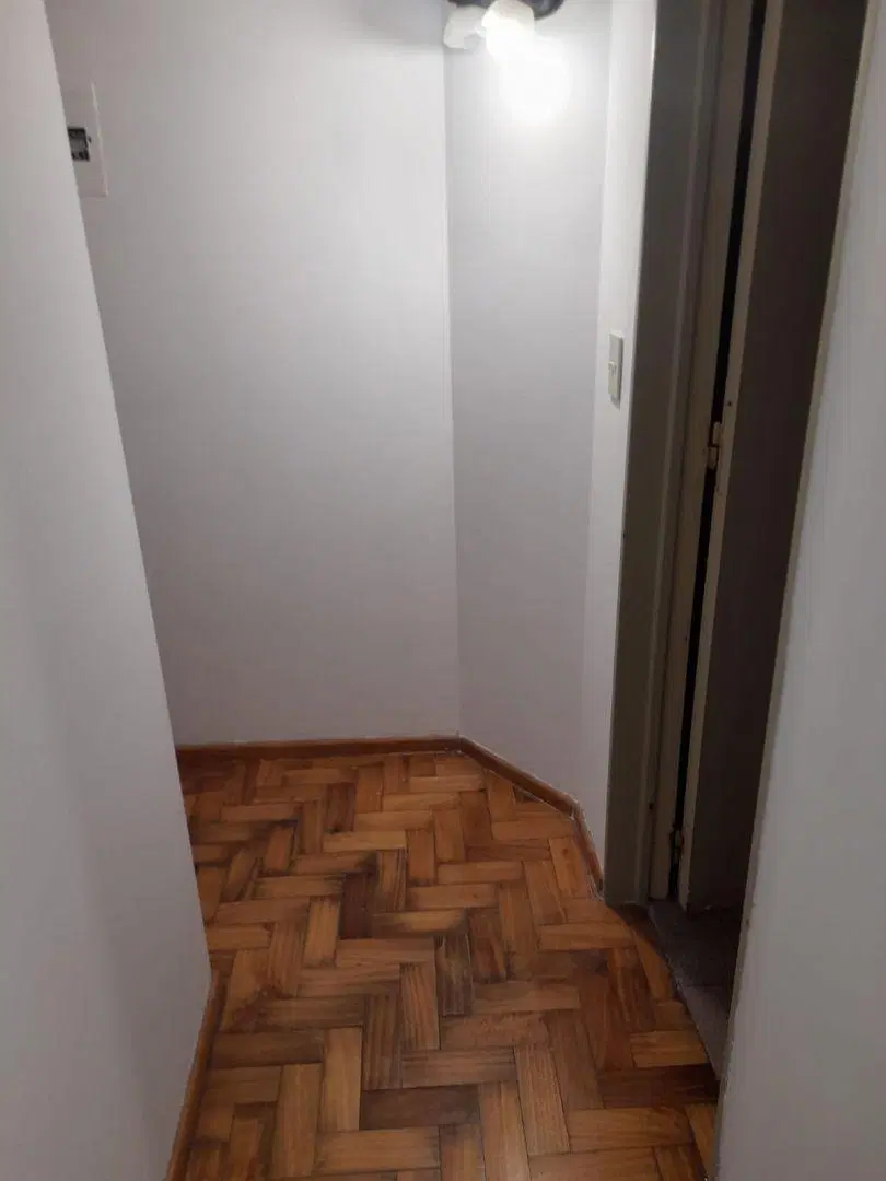 VENTA DEPARTAMENTO DOS AMBOEMTES, A ,METROS SUBTE Y ZONA COMERCIAL 4