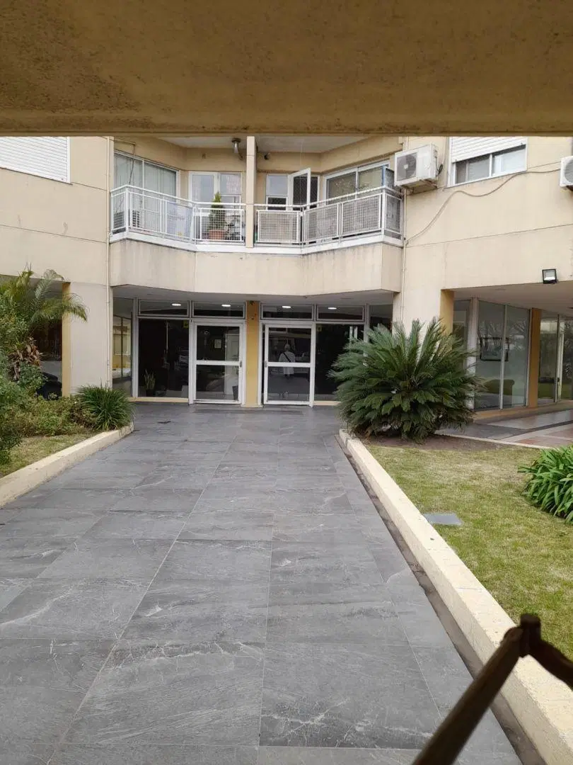ALQUILER DEPARTAMENTO TRES AMBIENTES CON COCHERA 3