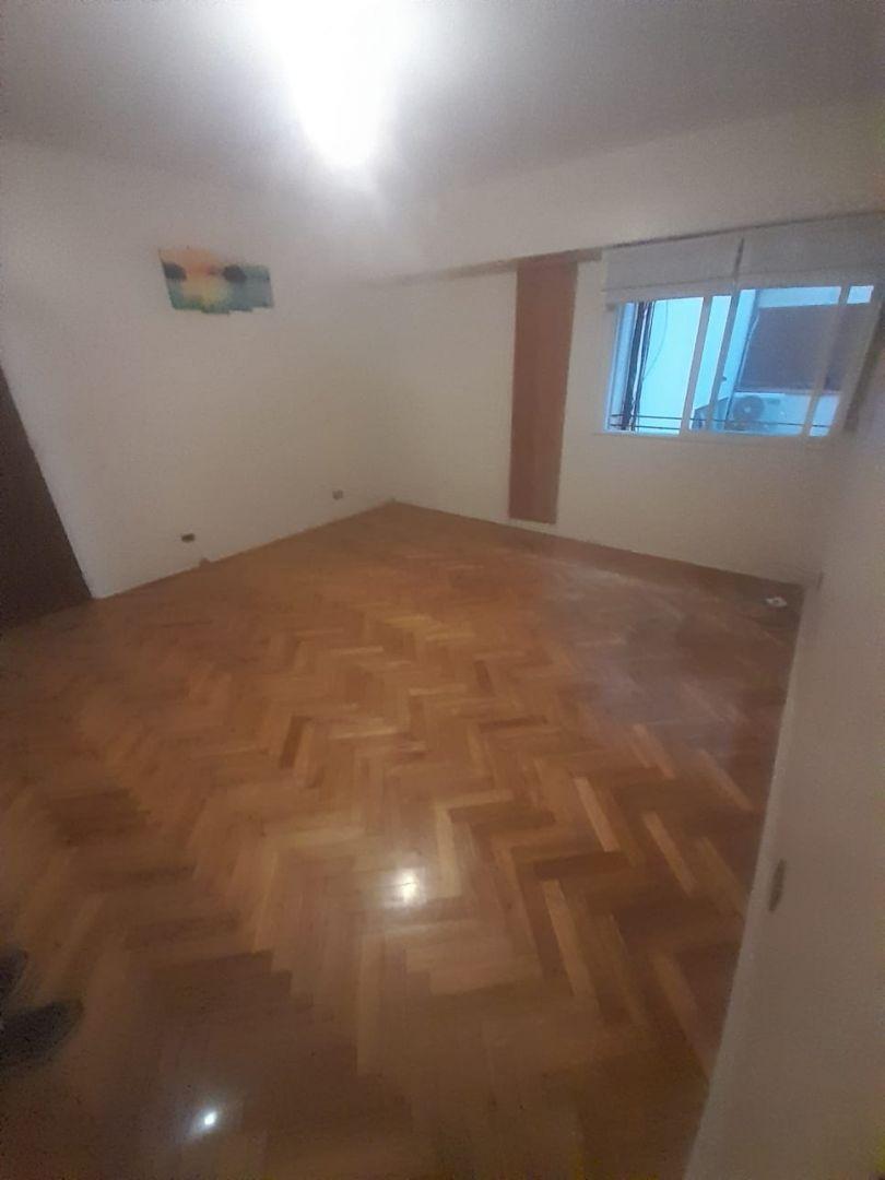 Foto de VENTA DEPARTAMENTO FLORES, DOS AMBIENTES, EXCELENTE ZONA, AMPLIO, imagen 3