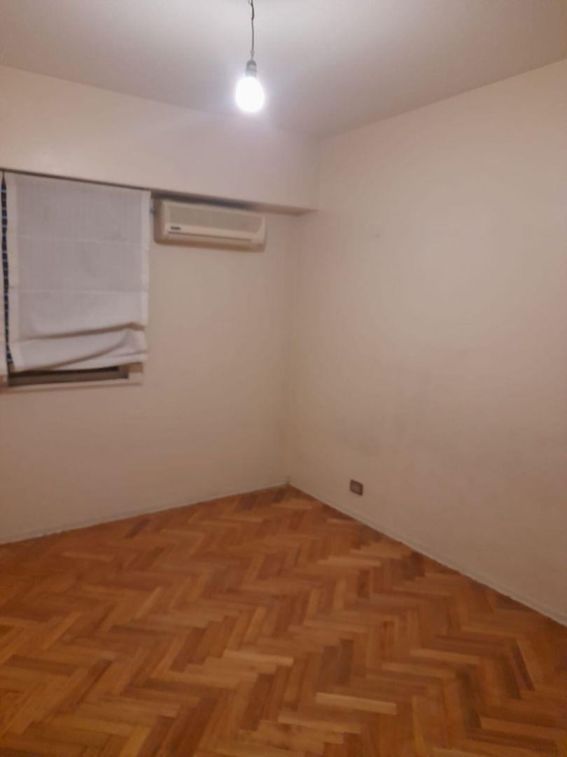 Foto de VENTA DEPARTAMENTO FLORES, DOS AMBIENTES, EXCELENTE ZONA, AMPLIO, imagen 5