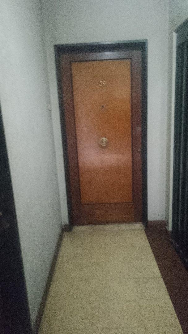 Foto de DEPARTAMENTO 3 AMBIENTES SOBRE AVDA RIVADAVIA, ZONA COMERCIAL, AMPLIO, imagen 3