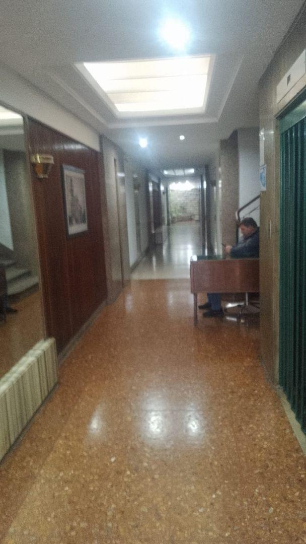 Foto de DEPARTAMENTO 3 AMBIENTES SOBRE AVDA RIVADAVIA, ZONA COMERCIAL, AMPLIO, imagen 4