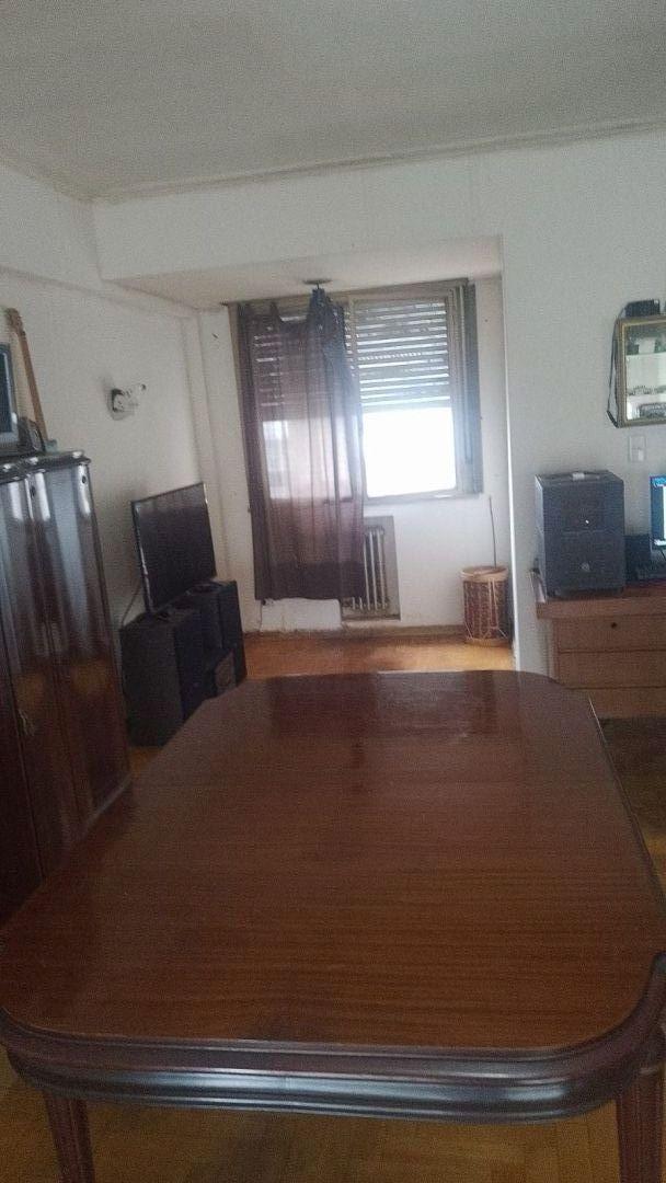 Foto de DEPARTAMENTO 3 AMBIENTES SOBRE AVDA RIVADAVIA, ZONA COMERCIAL, AMPLIO, imagen 2