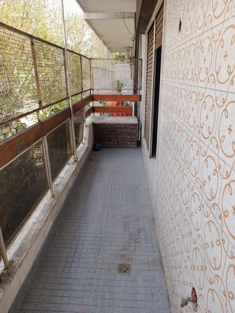 Foto de PISO 4A AMBIENTES CON DEPENDENCIAS, COCHERA, PALIER PRIVADO Y BALCON, imagen 3