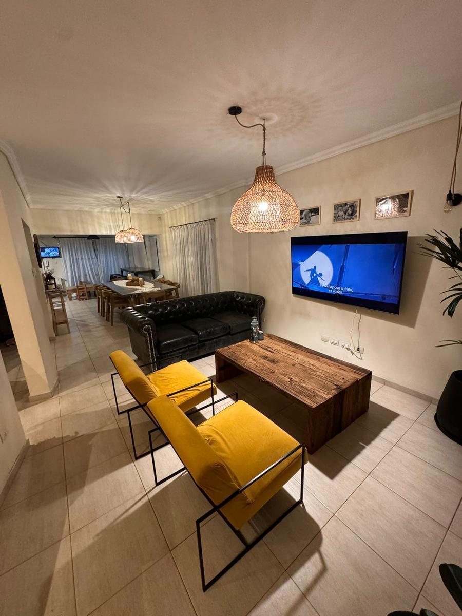 Excelente casa en el centro de Escobar