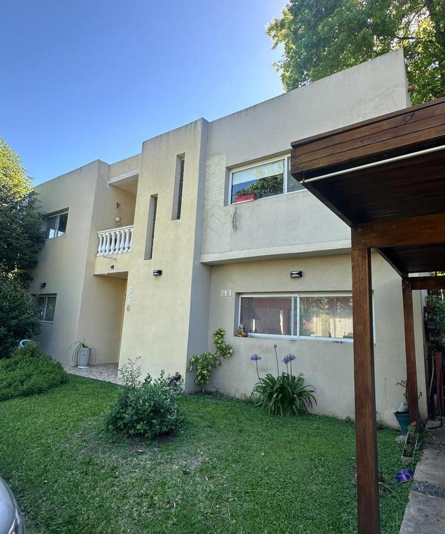 Excelente casa en Country Loma Verde