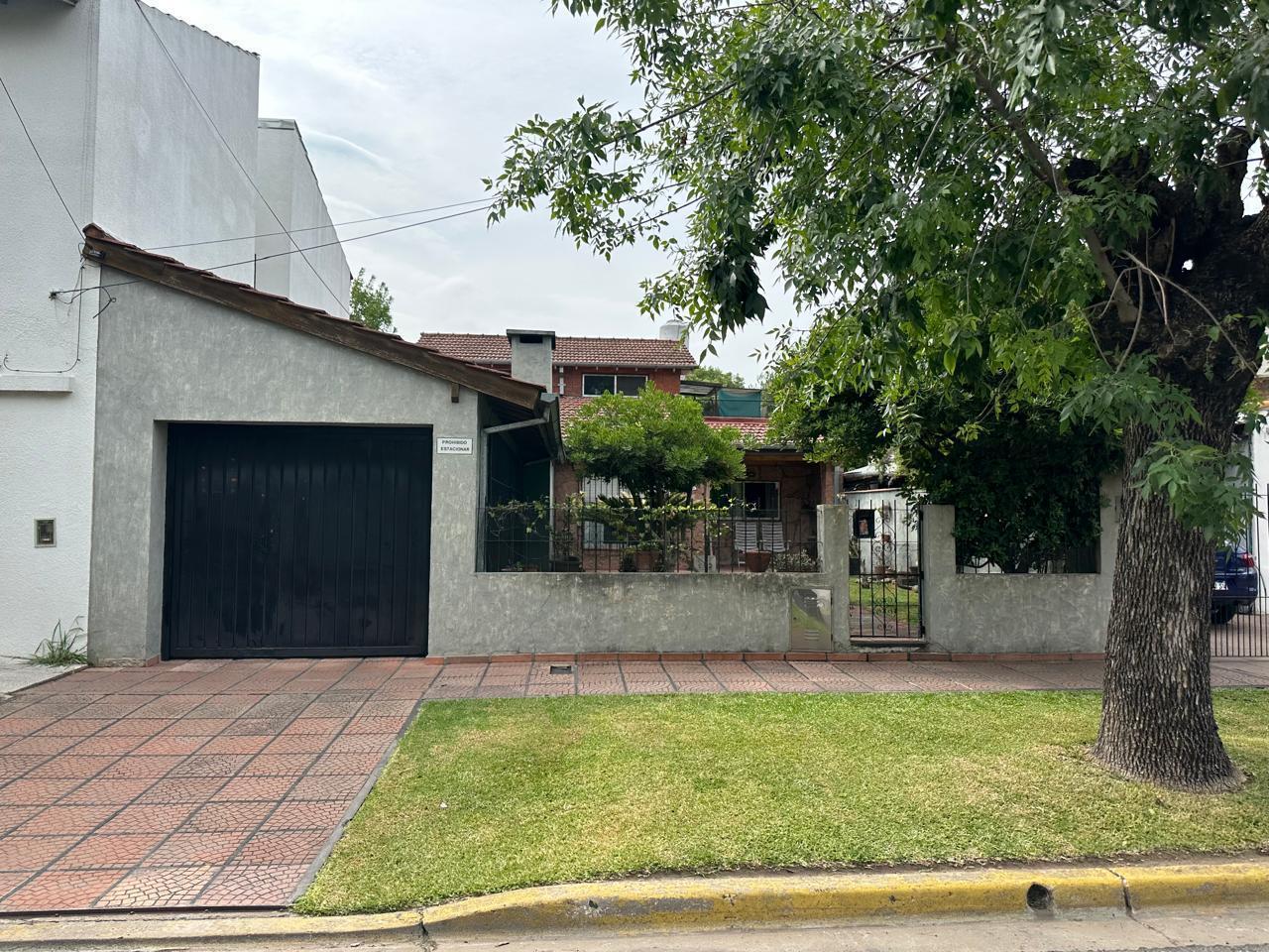 Casa en venta en el centro de Belén de Escobar