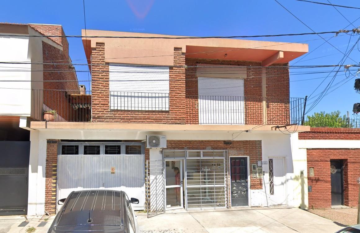 Casa en venta con Local, Depto y Garage en Escobar