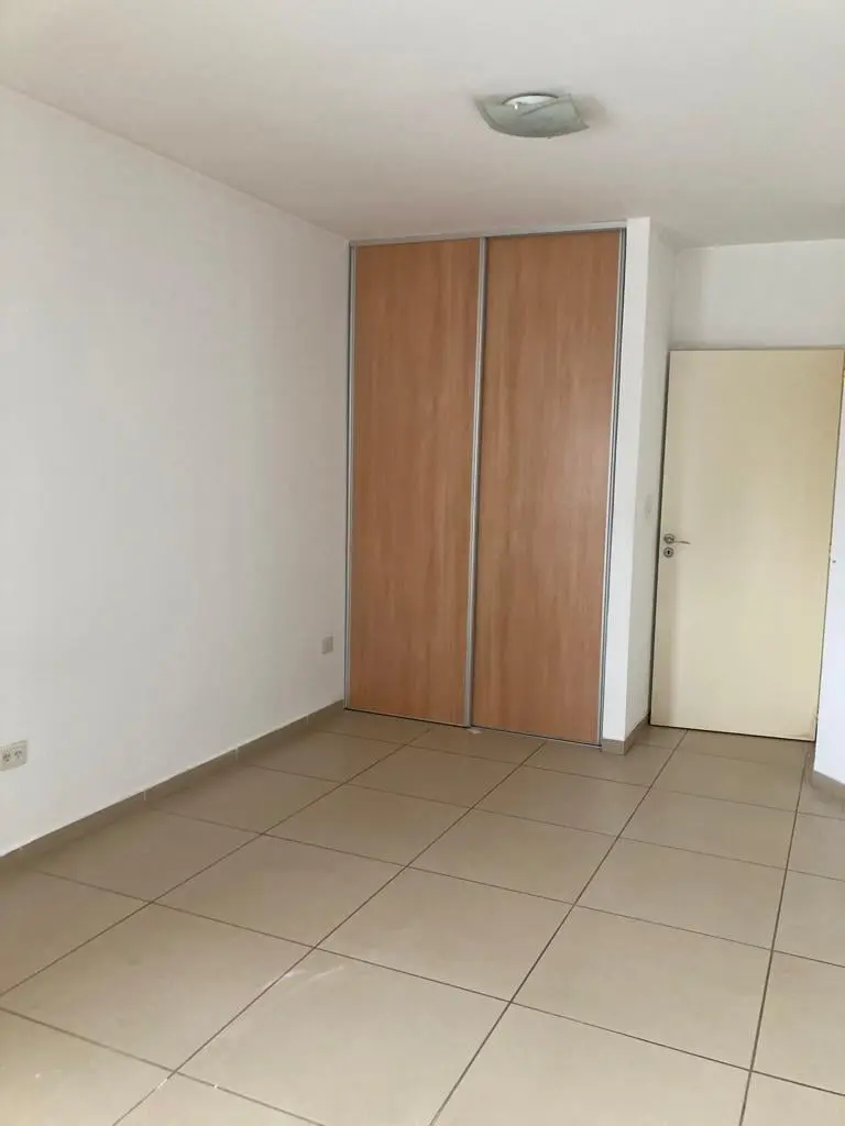 Departamento en Edificio "Katina". Esc.-Centro 3