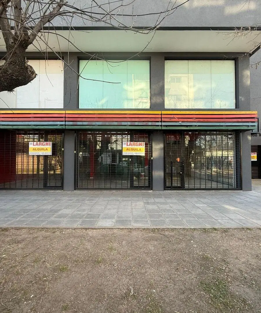 Excelente local a estrenar de 244 mts2 en Escobar 3