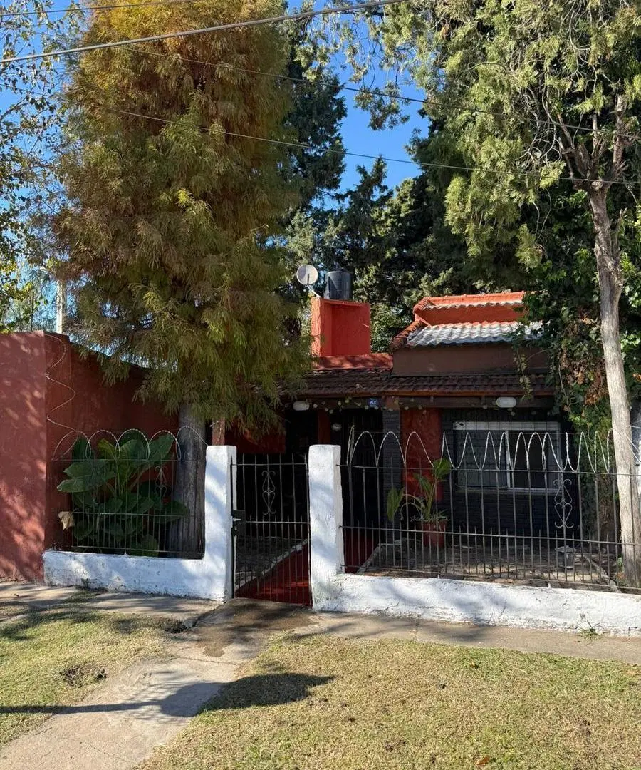 Linda casa en Garin 2