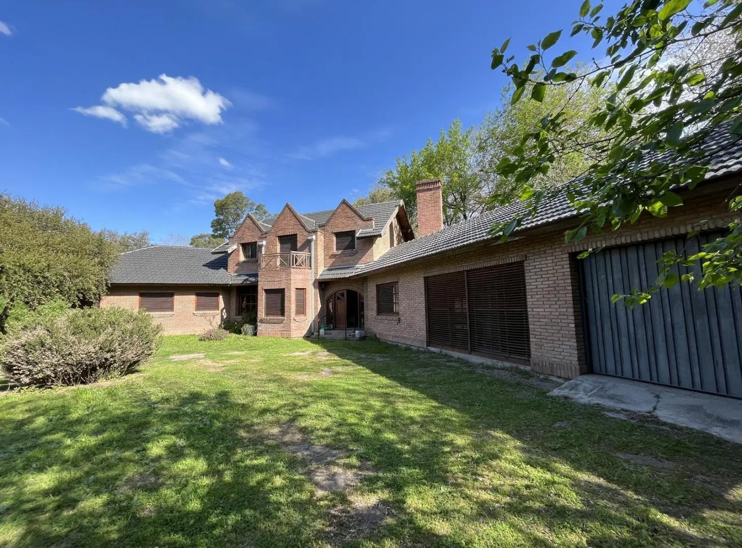 Casa con destino comercial sobre Panamericana casi Ruta 26. 5