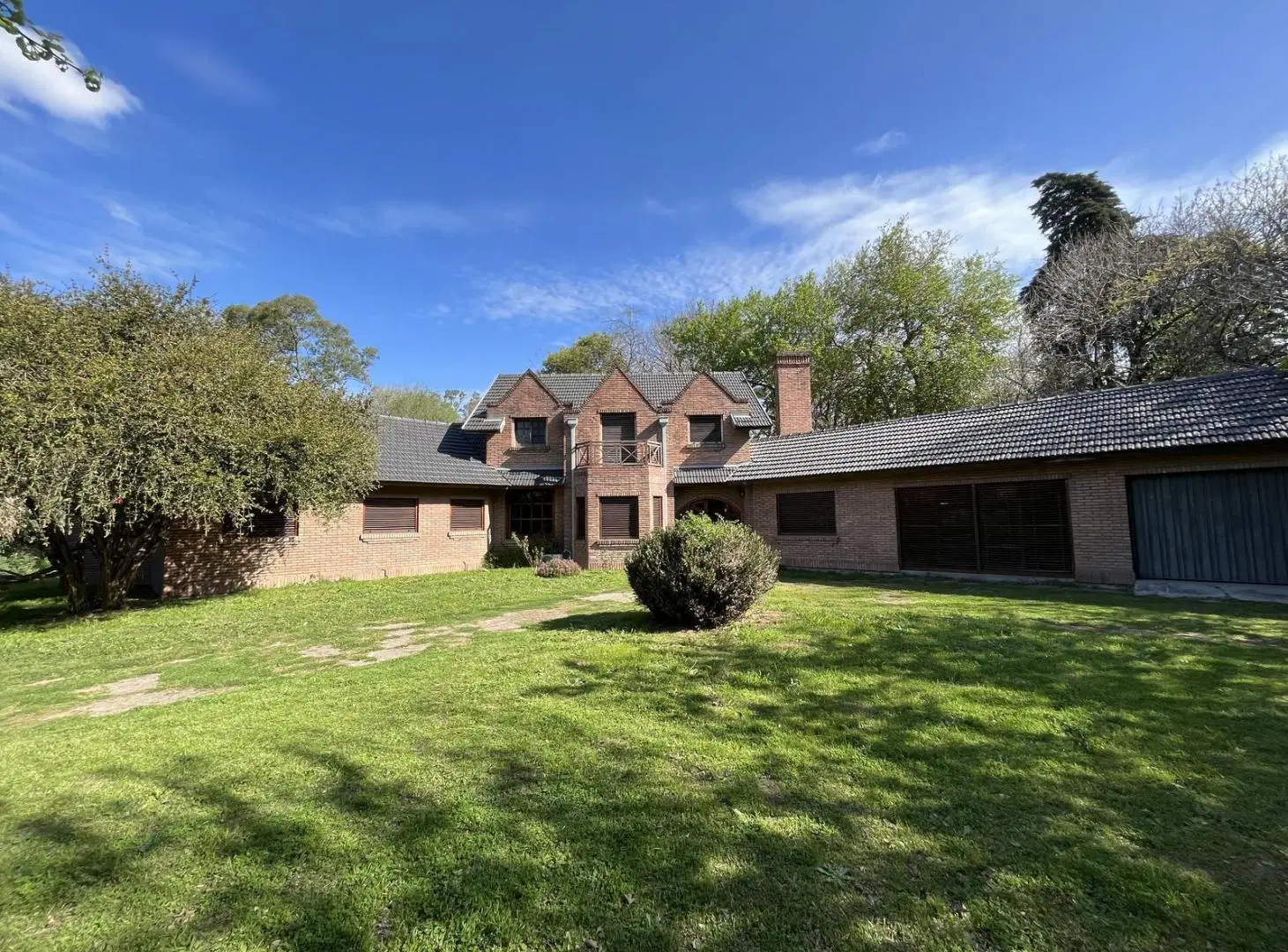 Casa con destino comercial sobre Panamericana casi Ruta 26. 7