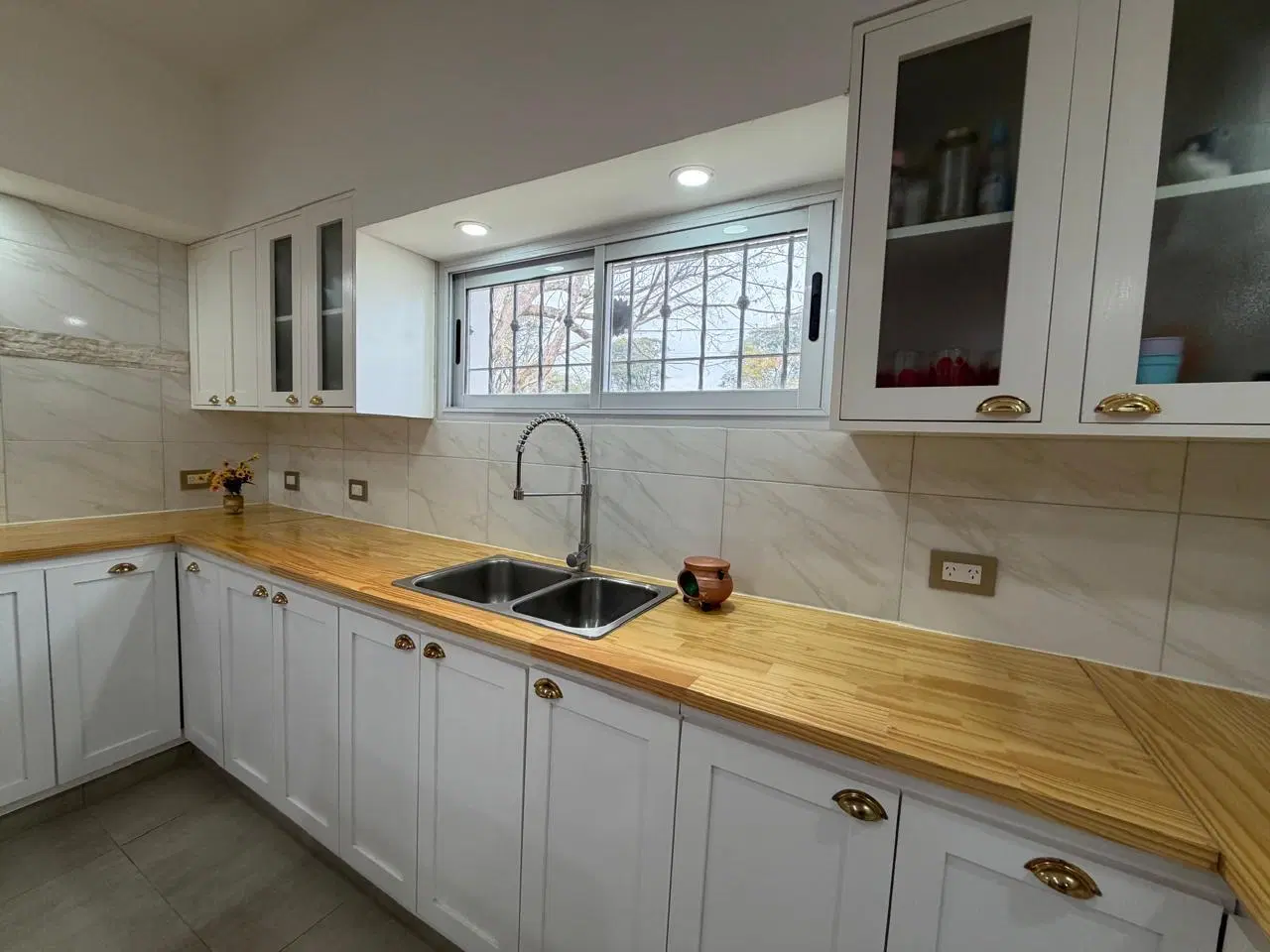 Casa en excelente estado con gran jardin 3