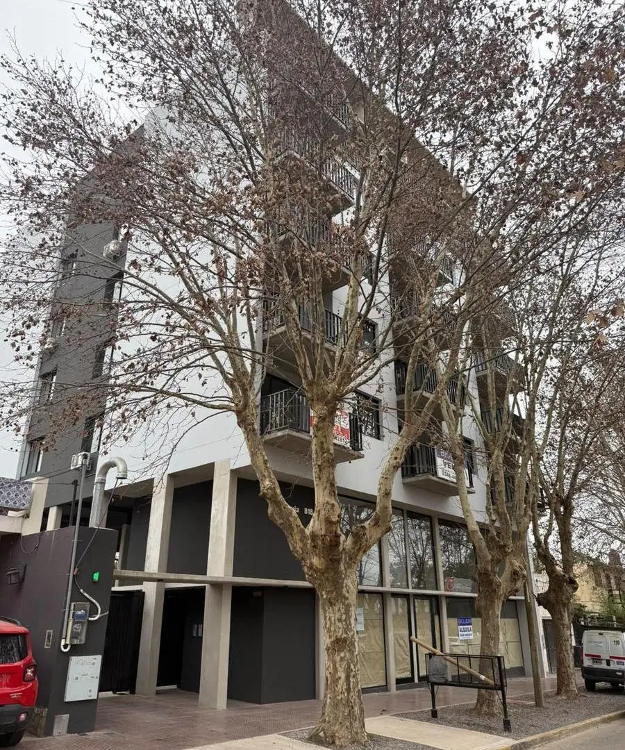 Departamento en Esc.-Centro 4