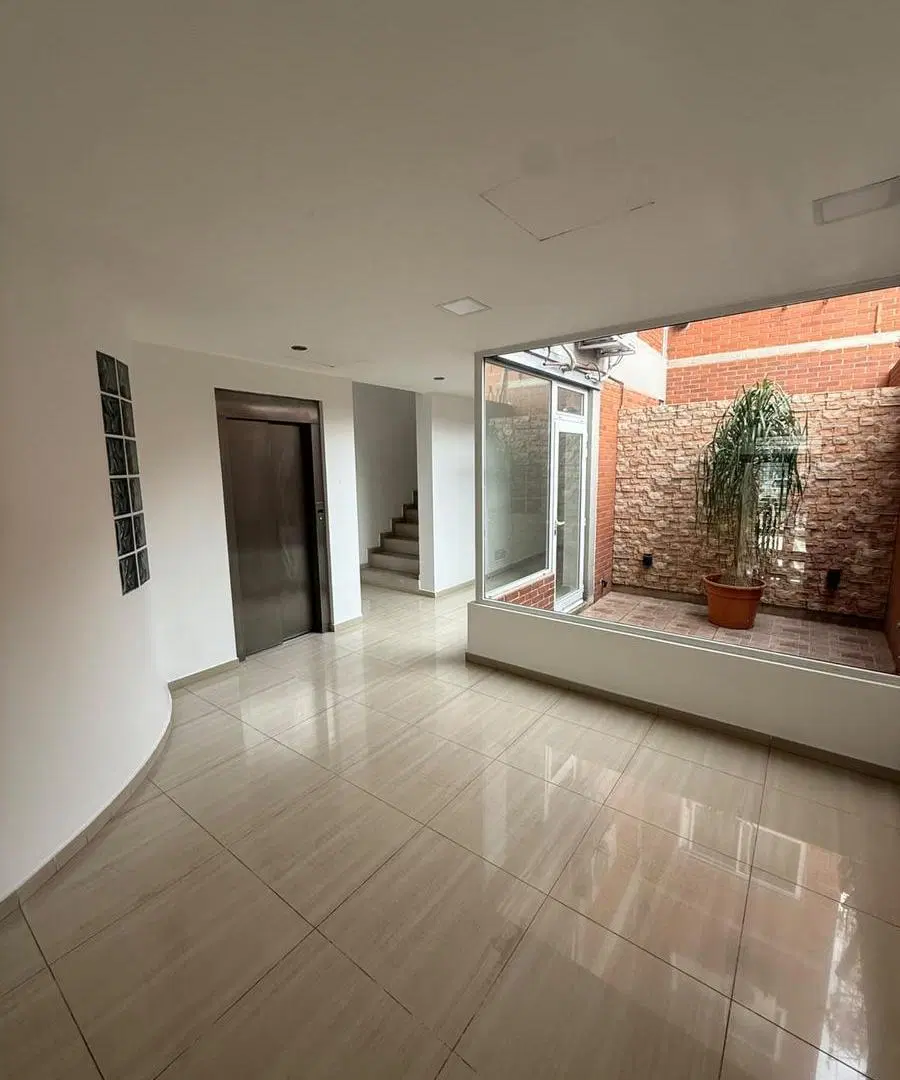 Departamento en Esc.-Centro 5