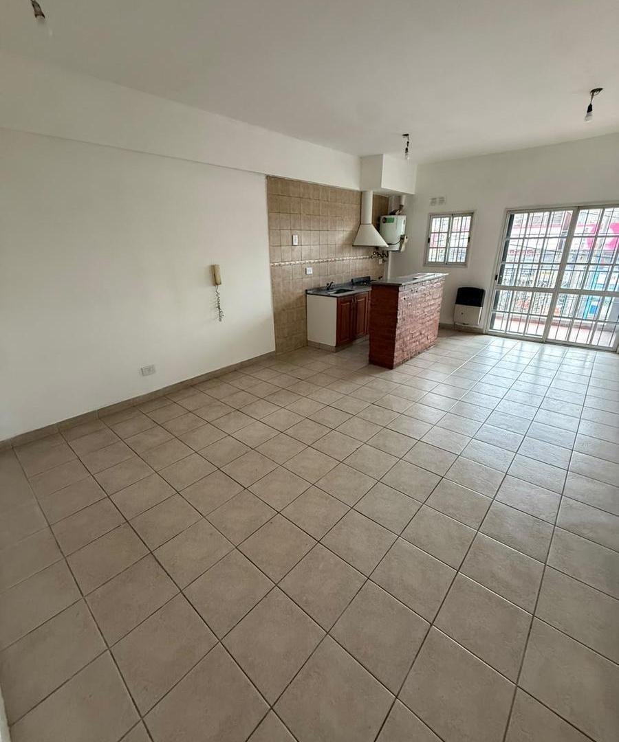 Foto de Departamento en Esc.-Centro con Cochera, imagen 2
