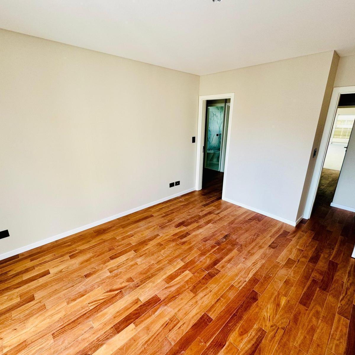 Foto de PISO EXCLUSIVO VISTA RIO, TRES DORMITORIOS Y DOS COCHERAS, imagen 3